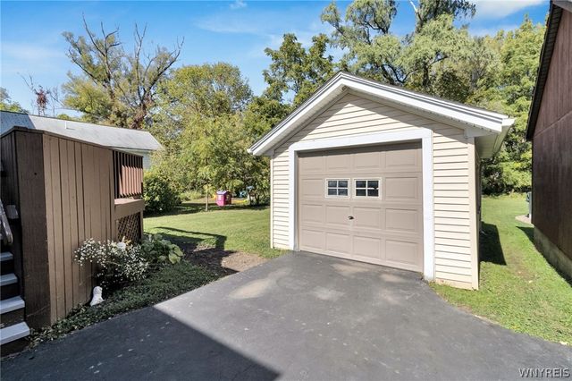 6436 Webster Road, Orchard Park, NY 14127