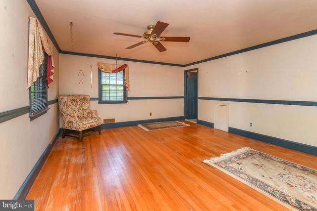 932 LOCKSLEY LN, West Deptford, NJ 08096