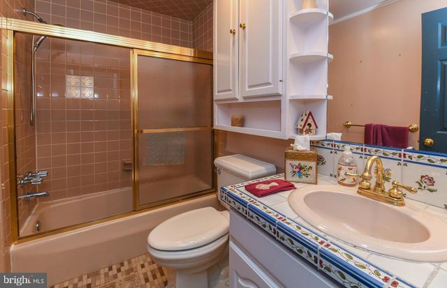 932 LOCKSLEY LN, West Deptford, NJ 08096
