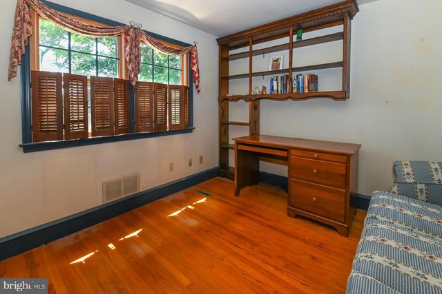 932 LOCKSLEY LN, West Deptford, NJ 08096