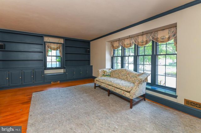 932 LOCKSLEY LN, West Deptford, NJ 08096