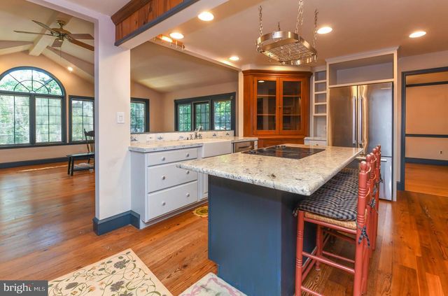 932 LOCKSLEY LN, West Deptford, NJ 08096