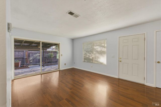 1741 Las Raposas Ct, Santa Rosa, CA 95409