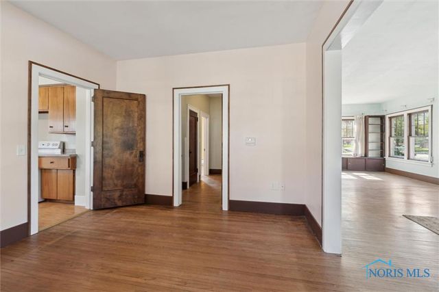 326 E Dudley Street, Maumee, OH 43537