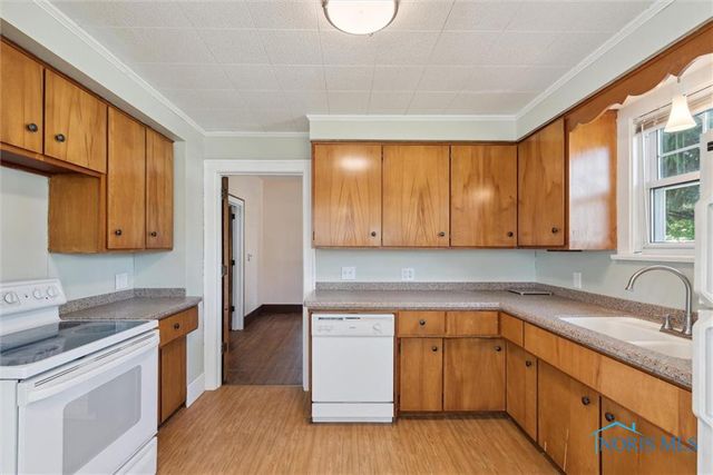 326 E Dudley Street, Maumee, OH 43537