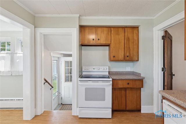 326 E Dudley Street, Maumee, OH 43537