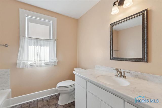 326 E Dudley Street, Maumee, OH 43537