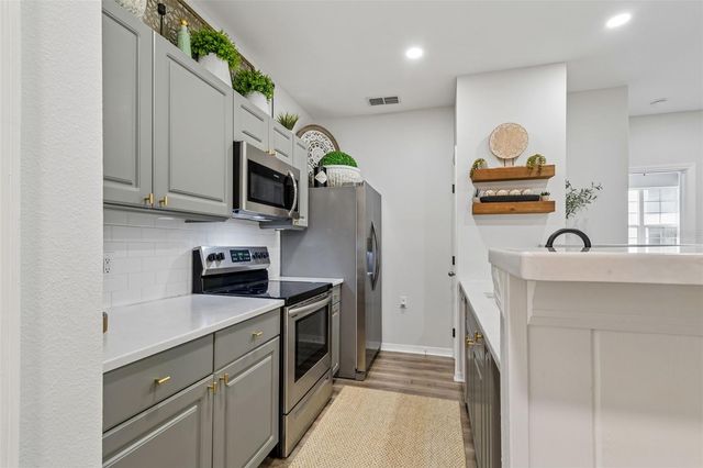 1640 VILLA CAPRI CIRCLE 208, Odessa, FL 33556