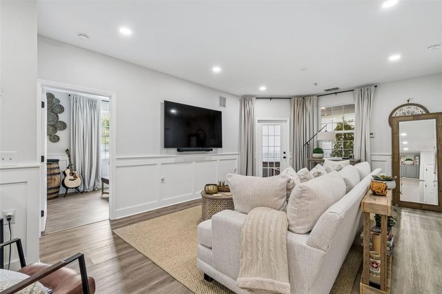 1640 VILLA CAPRI CIRCLE 208, Odessa, FL 33556