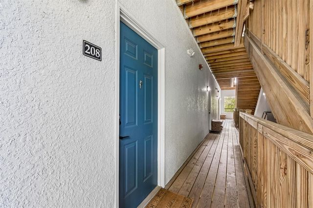 1640 VILLA CAPRI CIRCLE 208, Odessa, FL 33556