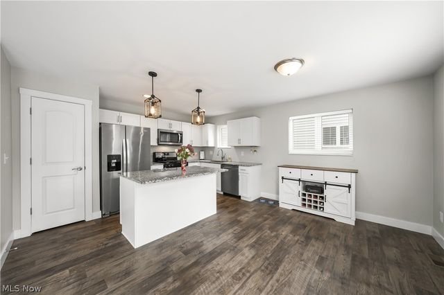 1010 Ashwood Lane, Streetsboro, OH 44241