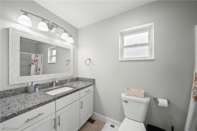 1010 Ashwood Lane, Streetsboro, OH 44241