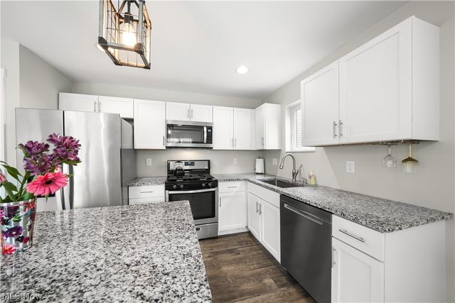 1010 Ashwood Lane, Streetsboro, OH 44241