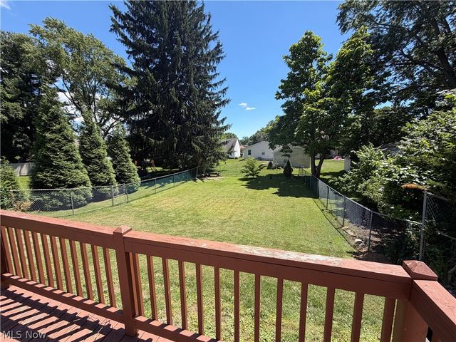 210 Woodrow Street NW, North Canton, OH 44720