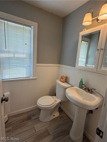 210 Woodrow Street NW, North Canton, OH 44720