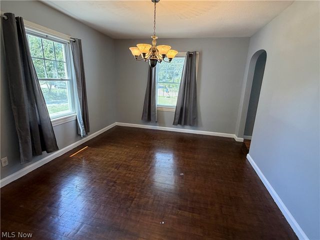 210 Woodrow Street NW, North Canton, OH 44720