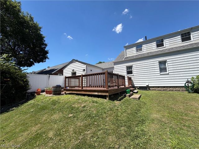 210 Woodrow Street NW, North Canton, OH 44720