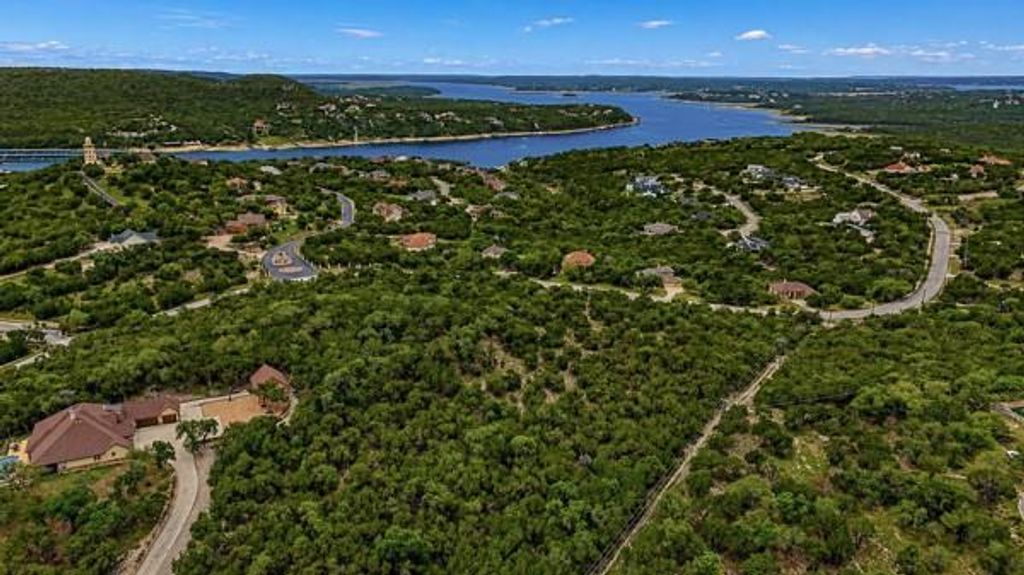 5.425 W Reed Parks RD, Jonestown, TX 78645