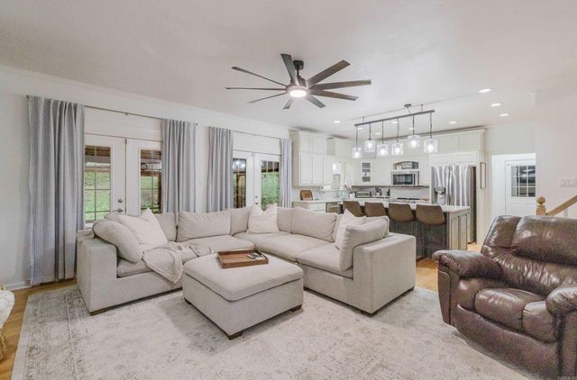 615 Miller Cove, Benton, AR 72019