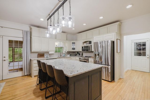 615 Miller Cove, Benton, AR 72019