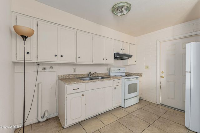 336 E CONGRESS Avenue, Coolidge, AZ 85128