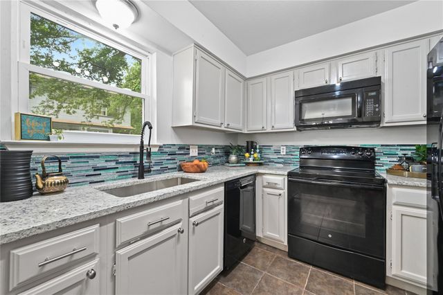 2105 Kirksey DR, Austin, TX 78741