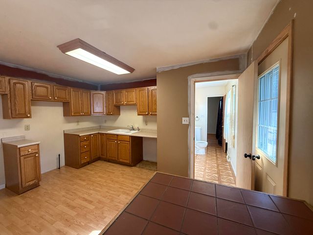 1019 E 29th Avenue, Lake Station, IN 46405