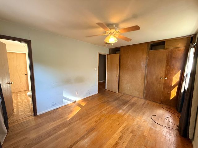 1019 E 29th Avenue, Lake Station, IN 46405