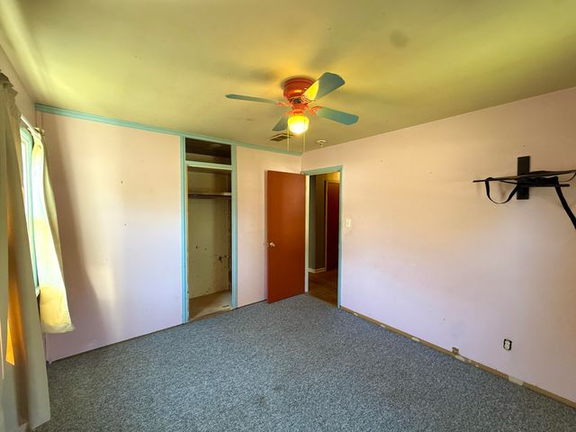 1019 E 29th Avenue, Lake Station, IN 46405