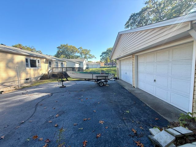 1019 E 29th Avenue, Lake Station, IN 46405