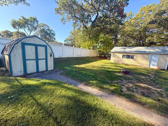 1019 E 29th Avenue, Lake Station, IN 46405