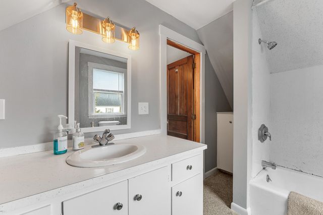 102 Orange Street, Barre City, VT 05641