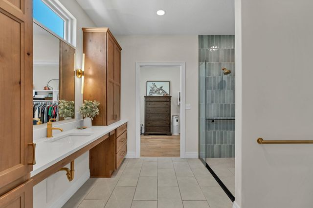 3621 N Bristol, Wichita, KS 67226