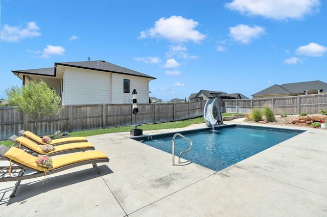 3621 N Bristol, Wichita, KS 67226