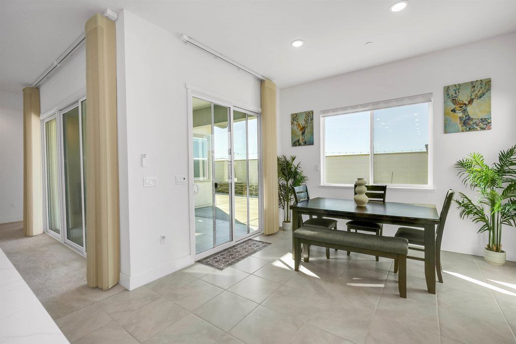 Image 19 of property listing at 3456 3456 Mulholland Drive, Lathrop, CA 95330