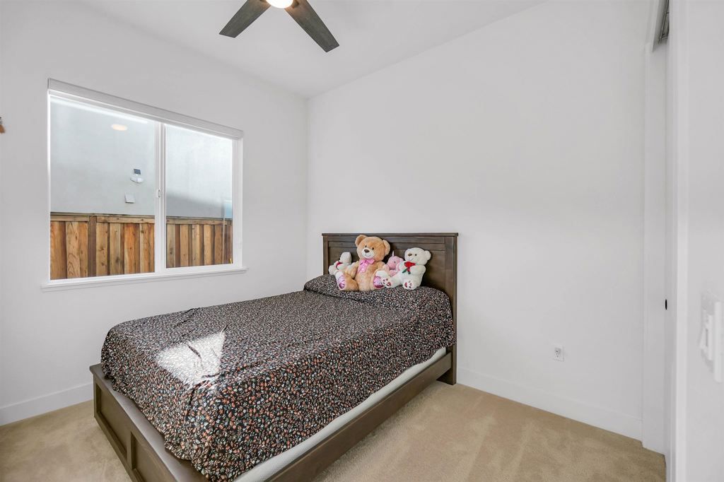 Image 21 of property listing at 3456 3456 Mulholland Drive, Lathrop, CA 95330