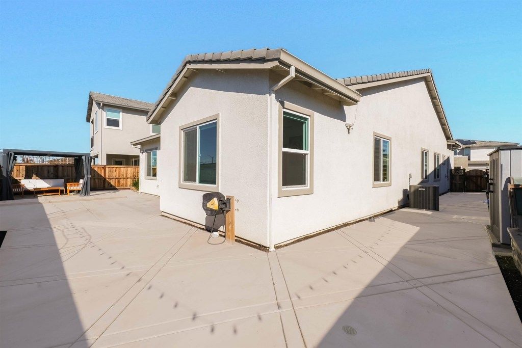 Image 48 of property listing at 3456 3456 Mulholland Drive, Lathrop, CA 95330