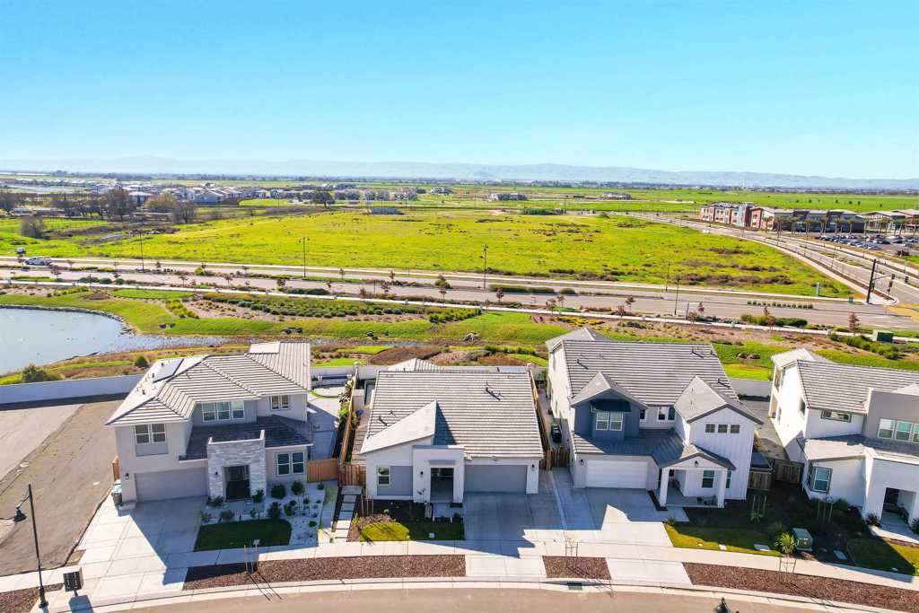 Image 54 of property listing at 3456 3456 Mulholland Drive, Lathrop, CA 95330