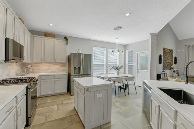 30907 Still Oaks Lane, Spring, TX 77386