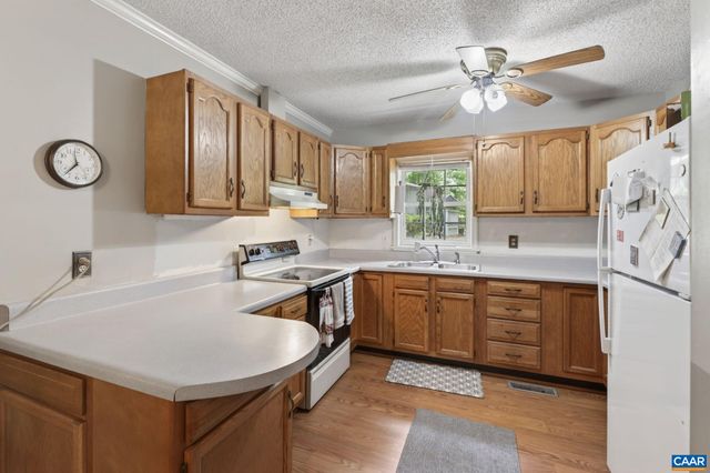 3288 WOODED ACRES LN, Charlottesville, VA 22911