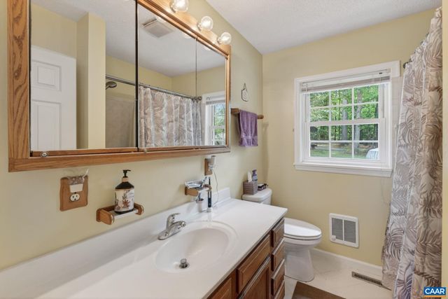 3288 WOODED ACRES LN, Charlottesville, VA 22911