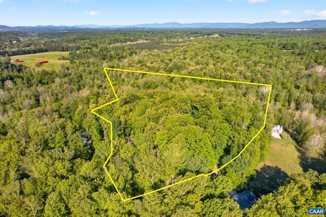 3288 WOODED ACRES LN, Charlottesville, VA 22911
