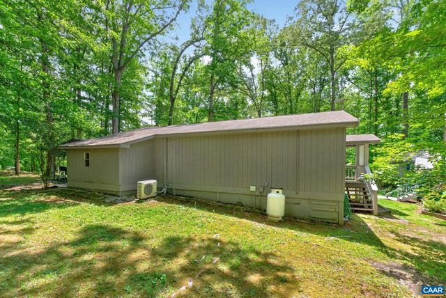 3288 WOODED ACRES LN, Charlottesville, VA 22911