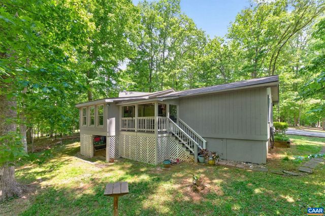 3288 WOODED ACRES LN, Charlottesville, VA 22911