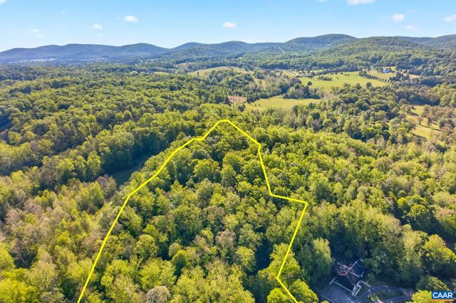 3288 WOODED ACRES LN, Charlottesville, VA 22911