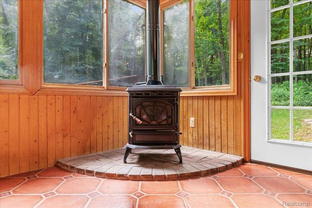 8115 Kiowa Trail, Hamburg Township, MI 48169