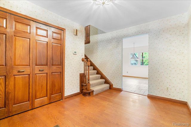 8115 Kiowa Trail, Hamburg Township, MI 48169