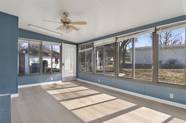 3001 Roblang Court, Des Moines, IA 50317