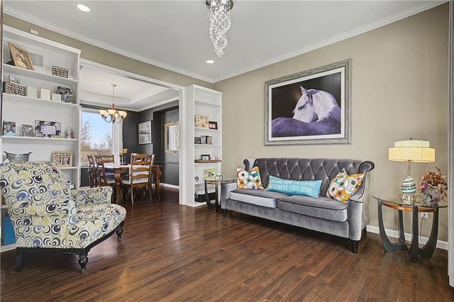 5604 W 152ND Place, Overland Park, KS 66223