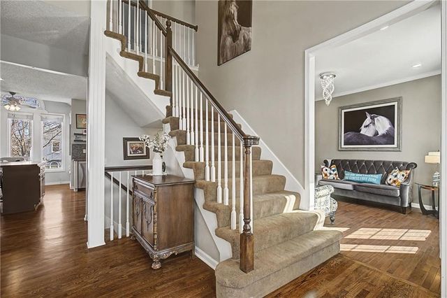 5604 W 152ND Place, Overland Park, KS 66223